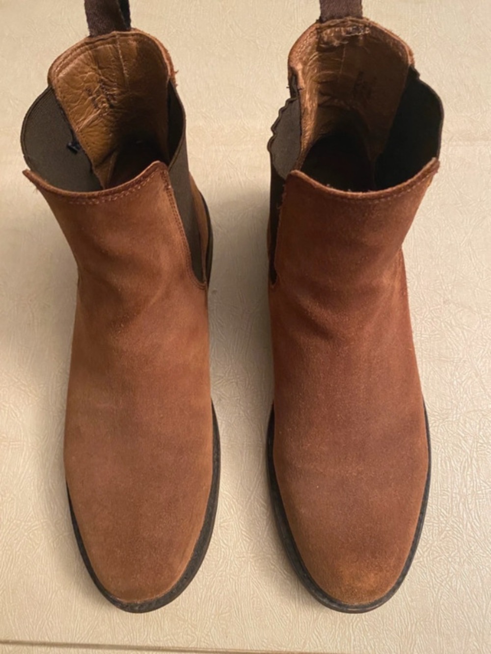 Frye Men's Brown Suede Chelsea Boots 
US size 9.5. Excellent condition